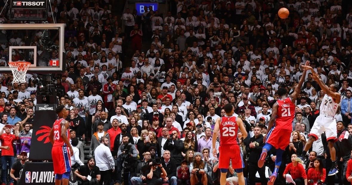 Oficial: Kawhi Leonard es de los Raptors.
