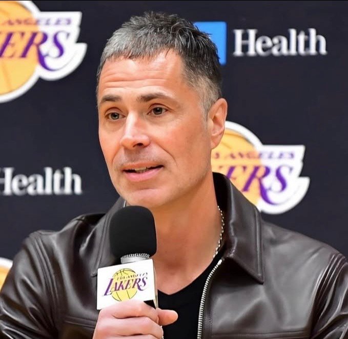 Pelinka valora la etapa de LeBron y los planes de los Lakers