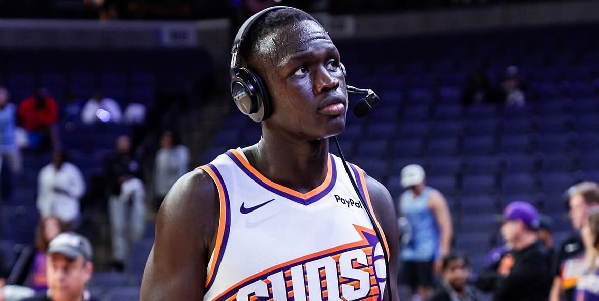 Suns deciden pívot titular en pretemporada