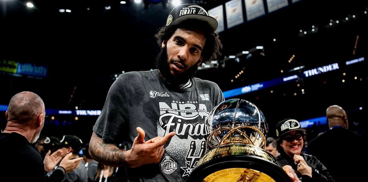 De ser cortado por los Sixers a firmar 45 millones