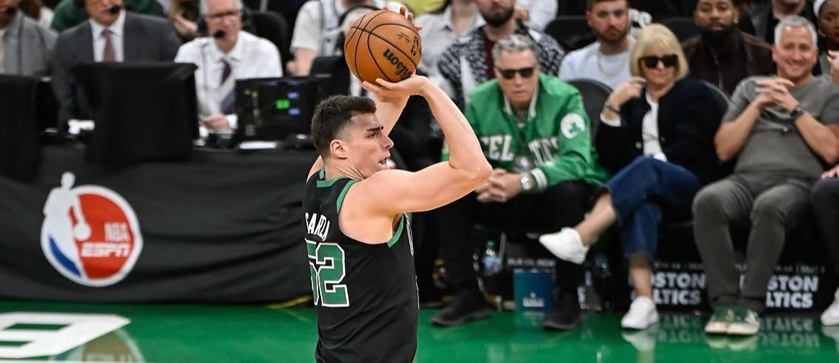 Luka Garza brilla en el estreno de los celtics