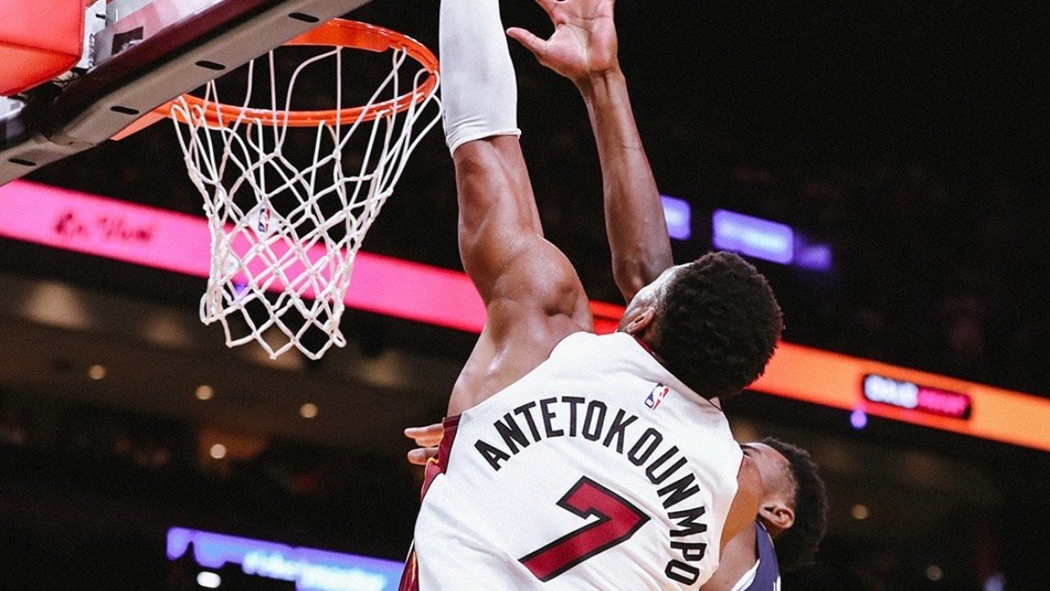 Spoelstra compara a Giannis con Magic